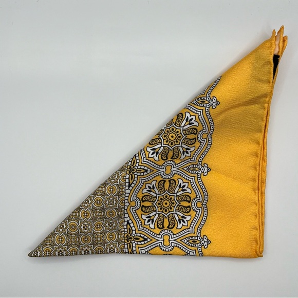 New Without Tags Cesare Attolini Pure Silk Pocket Square  Yellow. (13X13) - Picture 4 of 6
